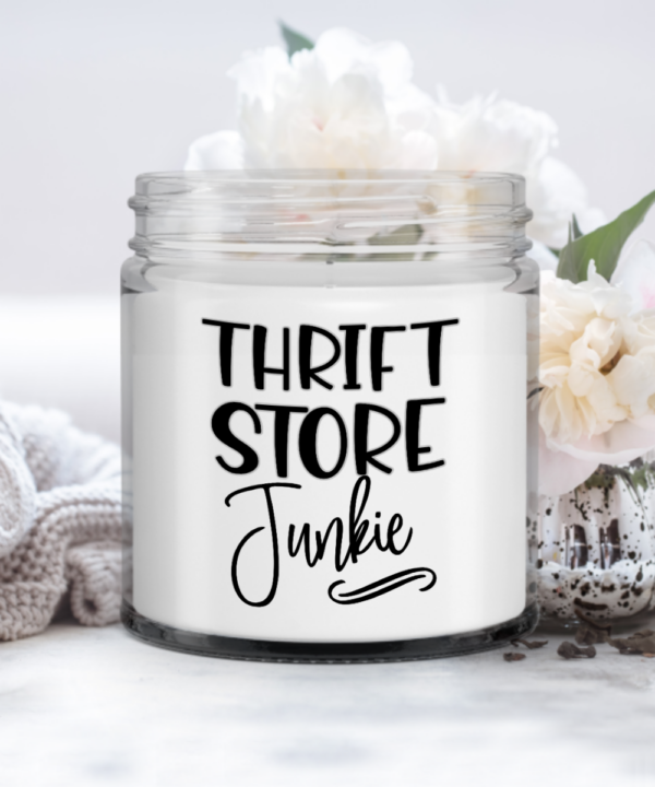thrift-store-junkie-candle
